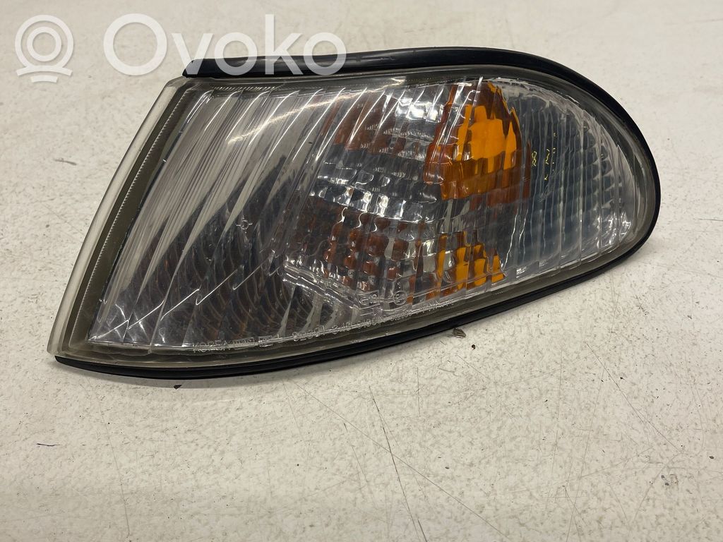 Hyundai Sonata Front indicator light 