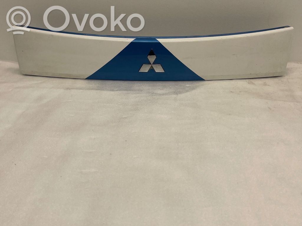 Mitsubishi i-MiEV Tailgate trim 