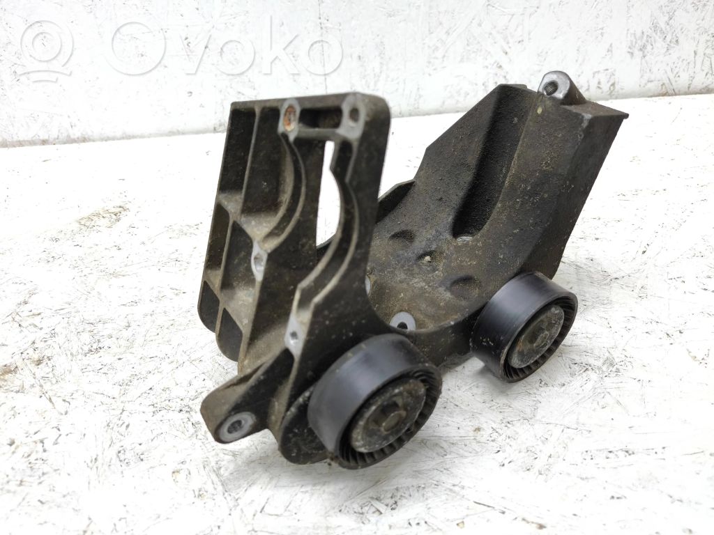 Generator/alternator bracket   E2333A890190B