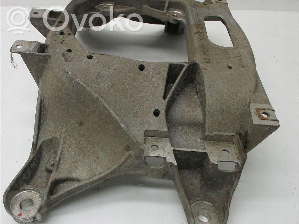Audi Q7 4M Gearbox mounting bracket 