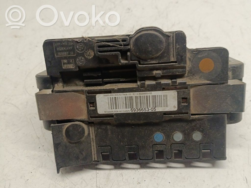 BMW 3 E90 E91 Plusa vadu savienošanas mezgls 