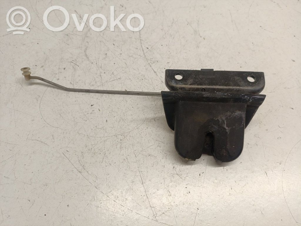 Audi A6 S6 C5 4B Bagāžnieka slēdzene 