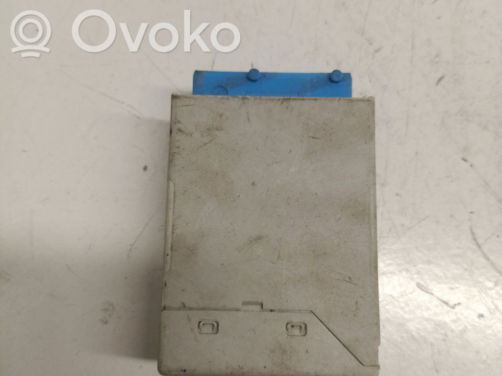 BMW 3 E36 Logu tīrītāju relejs 