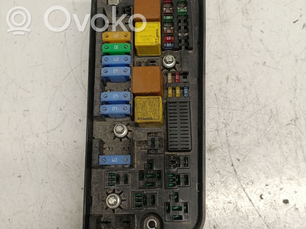 Opel Vectra C Módulo de fusible 