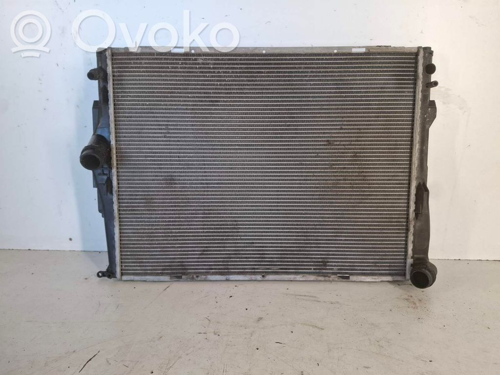 BMW 3 E90 E91 Dzesēšanas šķidruma radiators 