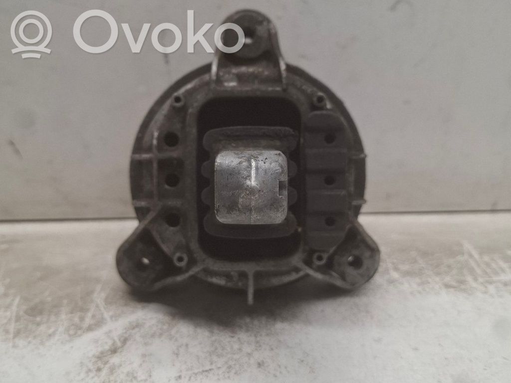 BMW 1 E81 E87 Engine mount bracket 