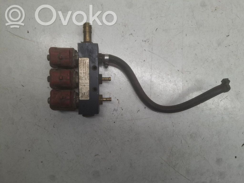 Audi A4 S4 B5 8D Gāzes sprausla 
