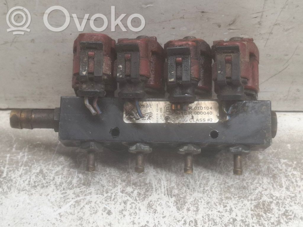 Audi A4 S4 B5 8D Gāzes sprausla 