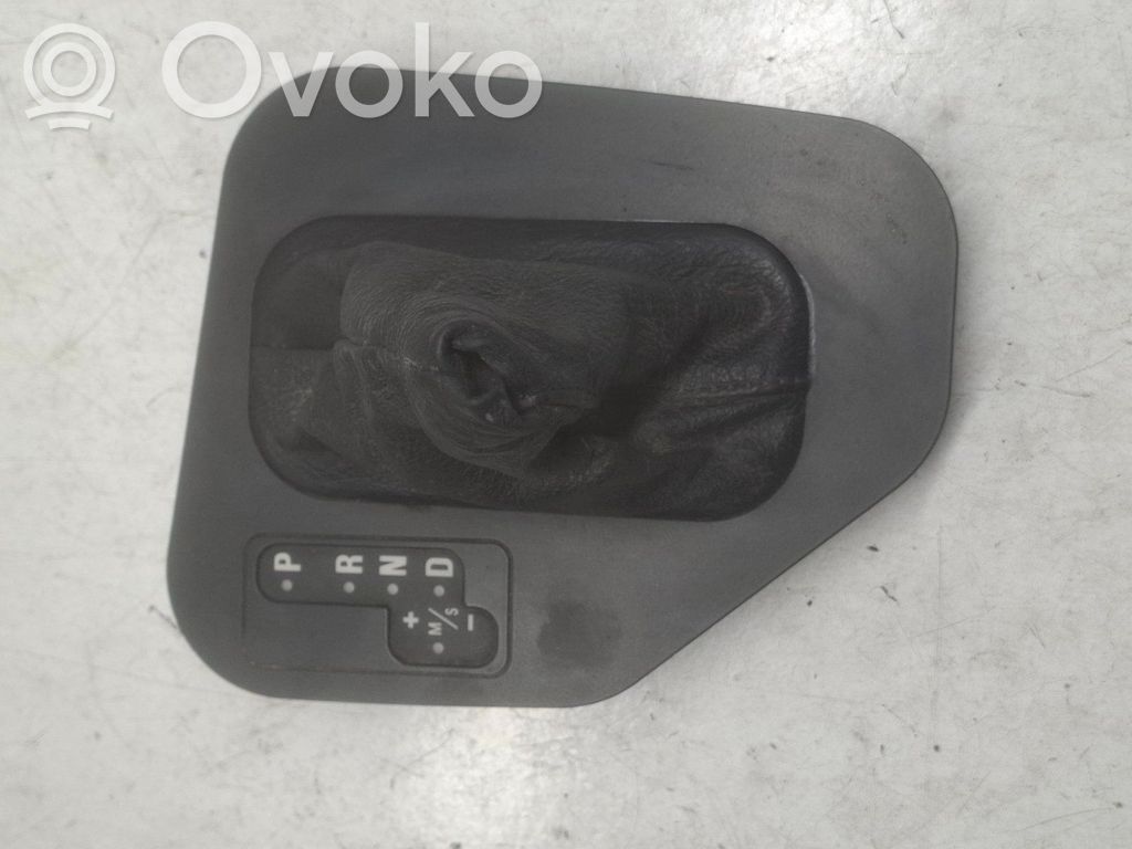 BMW 5 E39 Pavarų perjungimo svirties apdaila (plastikinė) 