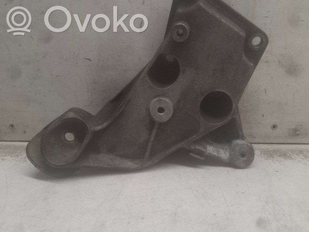 BMW 5 E60 E61 Engine mounting bracket 