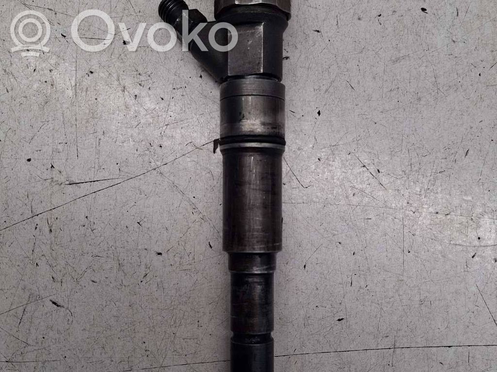 BMW 5 E39 Fuel injector 