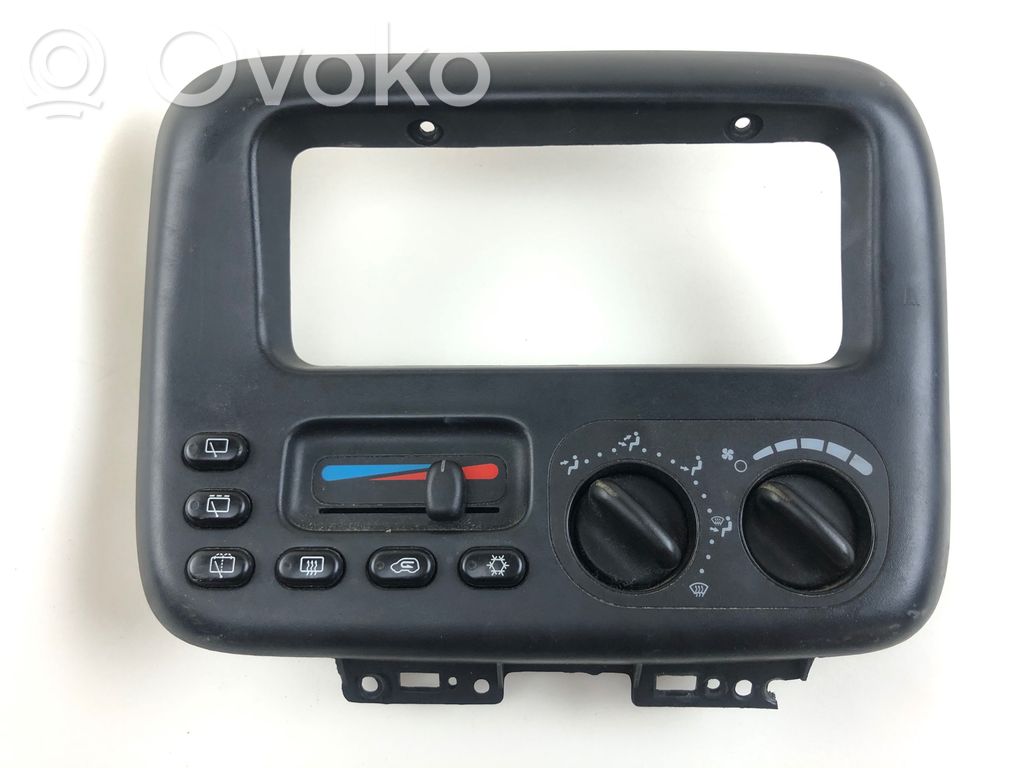 Chrysler Voyager Climate control unit 