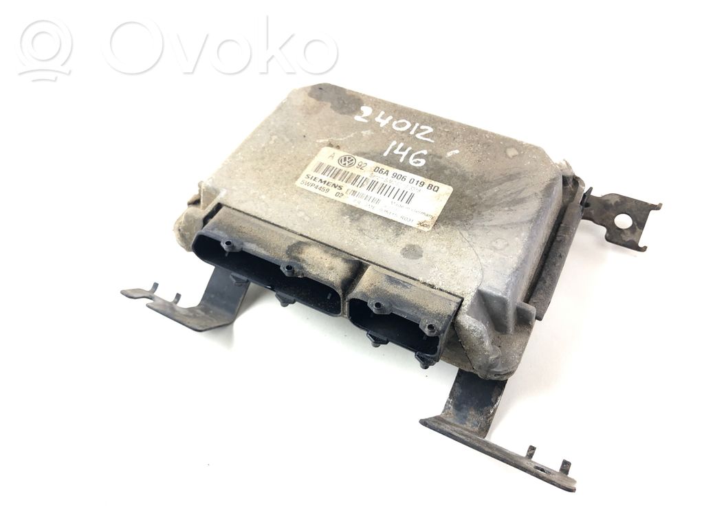Engine control unit/module   06A906019BQ,5WP445902