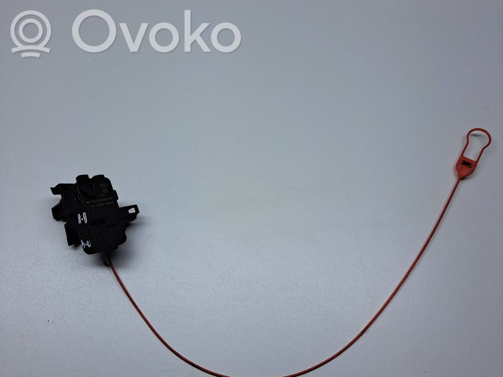 Audi A4 S4 B8 8K Siłowniki klapki wlewu paliwa 