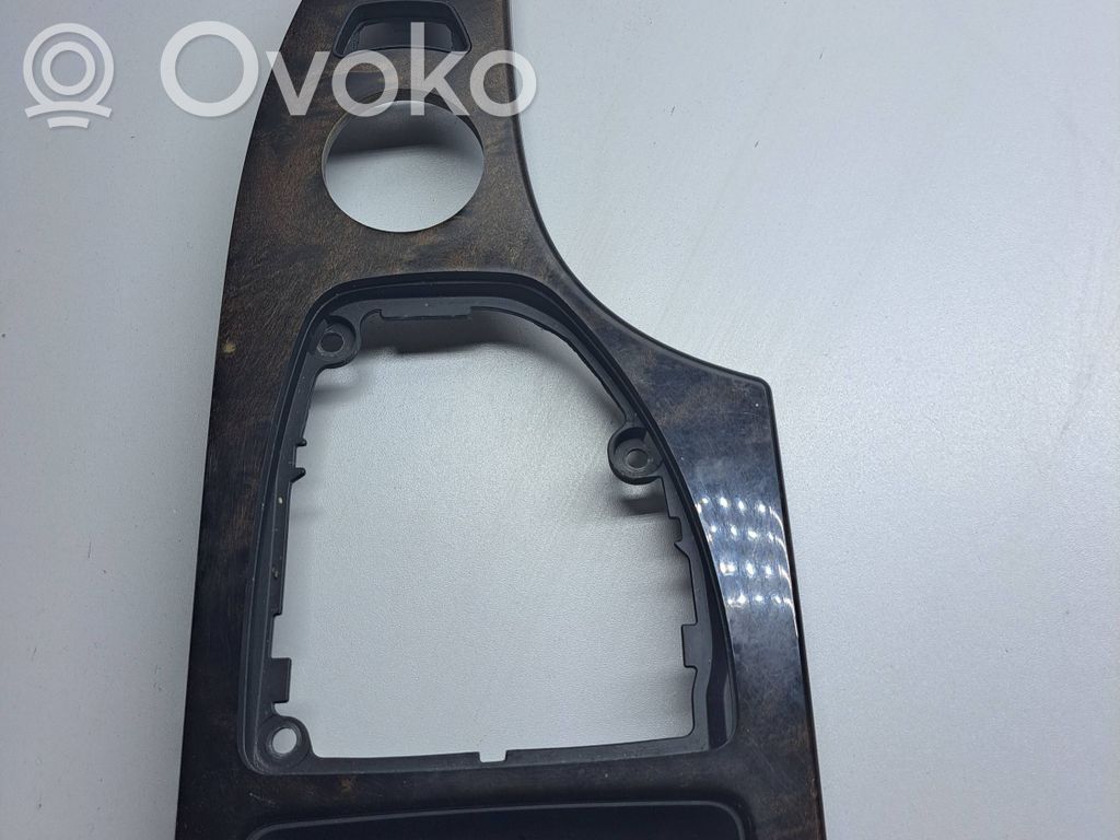 Glove box   6974707,12145