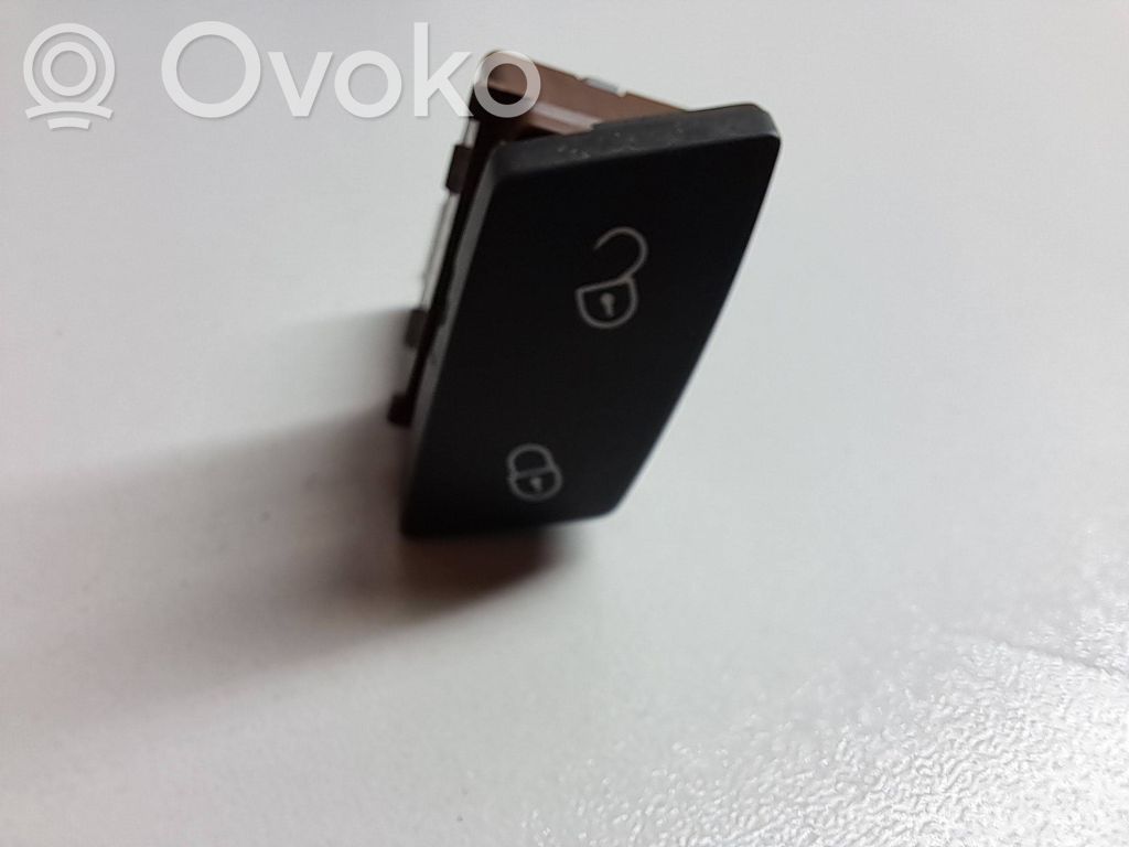 Skoda Superb B6 (3T) Central locking switch button 