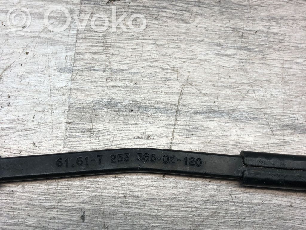 BMW 3 E90 E91 Front wiper blade arm 