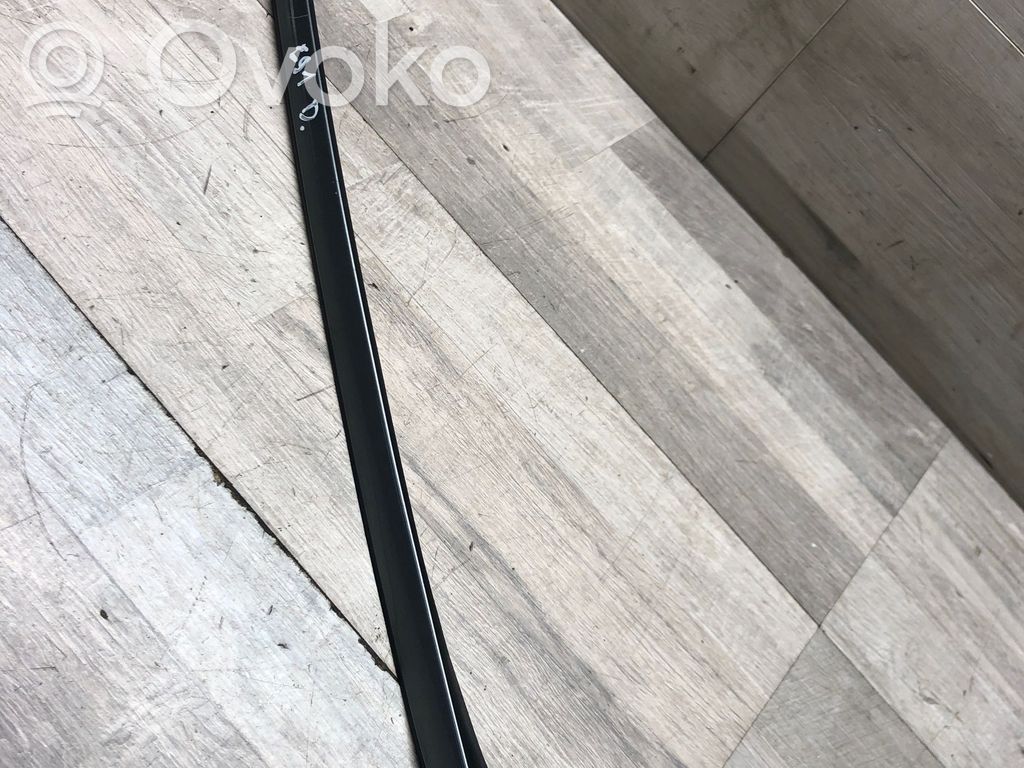 BMW 3 E90 E91 Windshield trim 