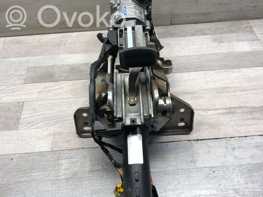 Audi A4 S4 B8 8K Ohjauspyörän akseli 
