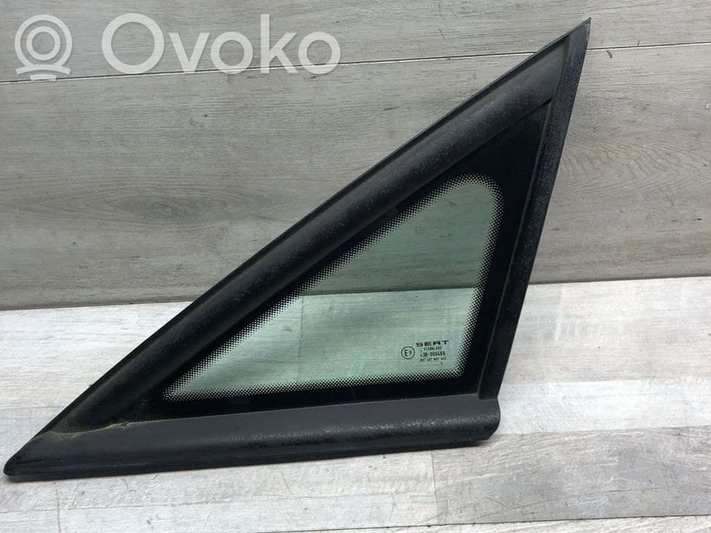 Seat Altea Front triangle window/glass 