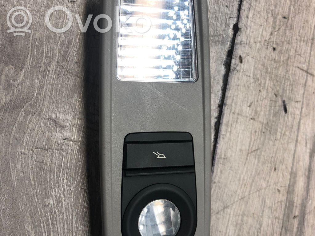 BMW 5 F10 F11 Lampka podsufitki tylna 