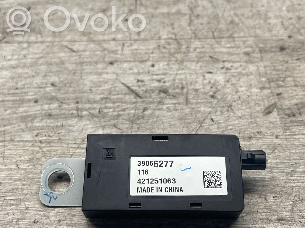 Opel Astra K Amplificador de antena aérea 
