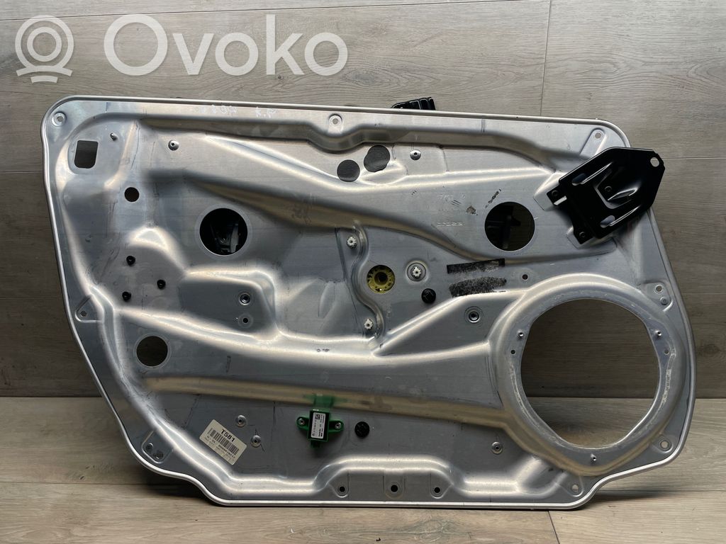 Mercedes-Benz C W204 Mechanizm podnoszenia szyby przedniej bez silnika 