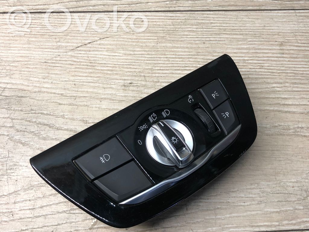 BMW 5 G30 G31 G38 Przełącznik świateł 
