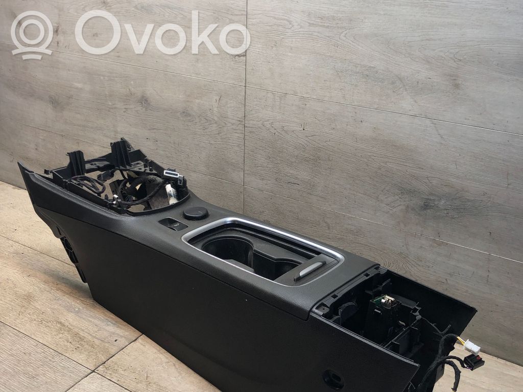 Opel Astra K Centrālā konsole 