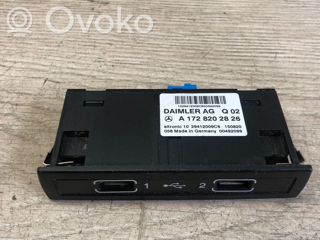 Mercedes-Benz E W212 Gniazdo / Złącze USB 