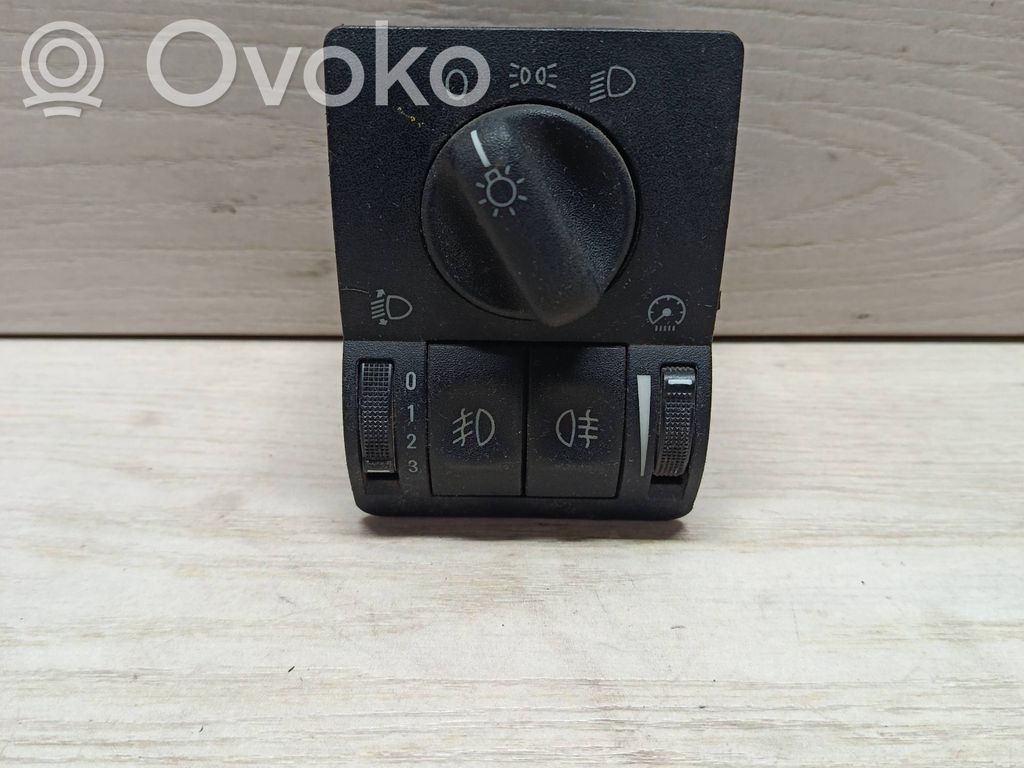 Opel Zafira A Light switch 
