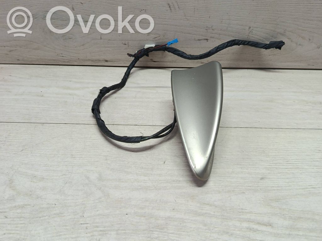 BMW 5 E60 E61 Antenna GPS 