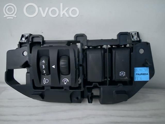 Renault Clio IV Interruptor de control de altura del faro delantero 