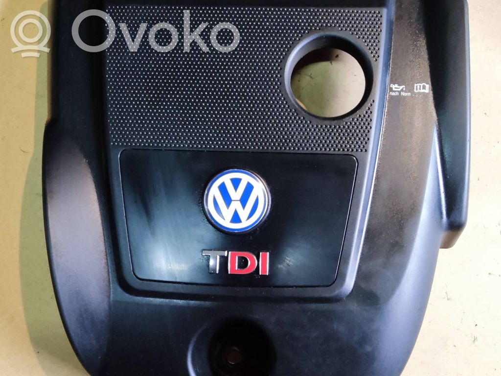 Volkswagen Golf IV Engine cover (trim) 