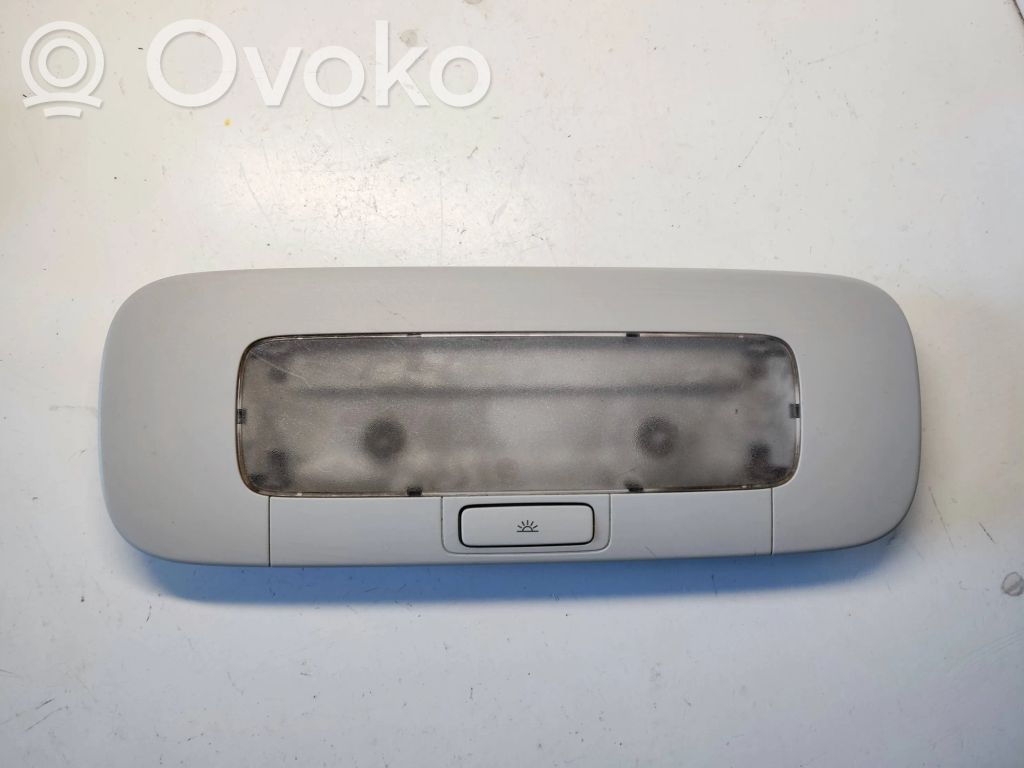 Volkswagen Golf V Lampka podsufitki tylna 