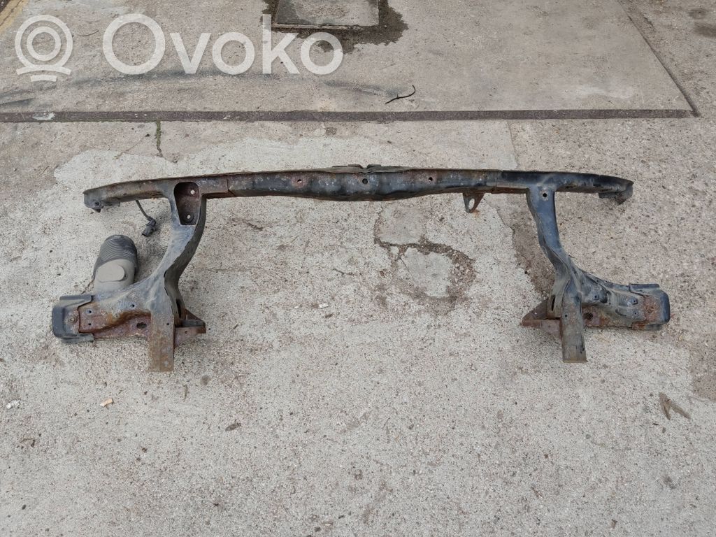 Volkswagen Transporter - Caravelle T5 Laikiklis radiatorių panelės (televizoriaus) 