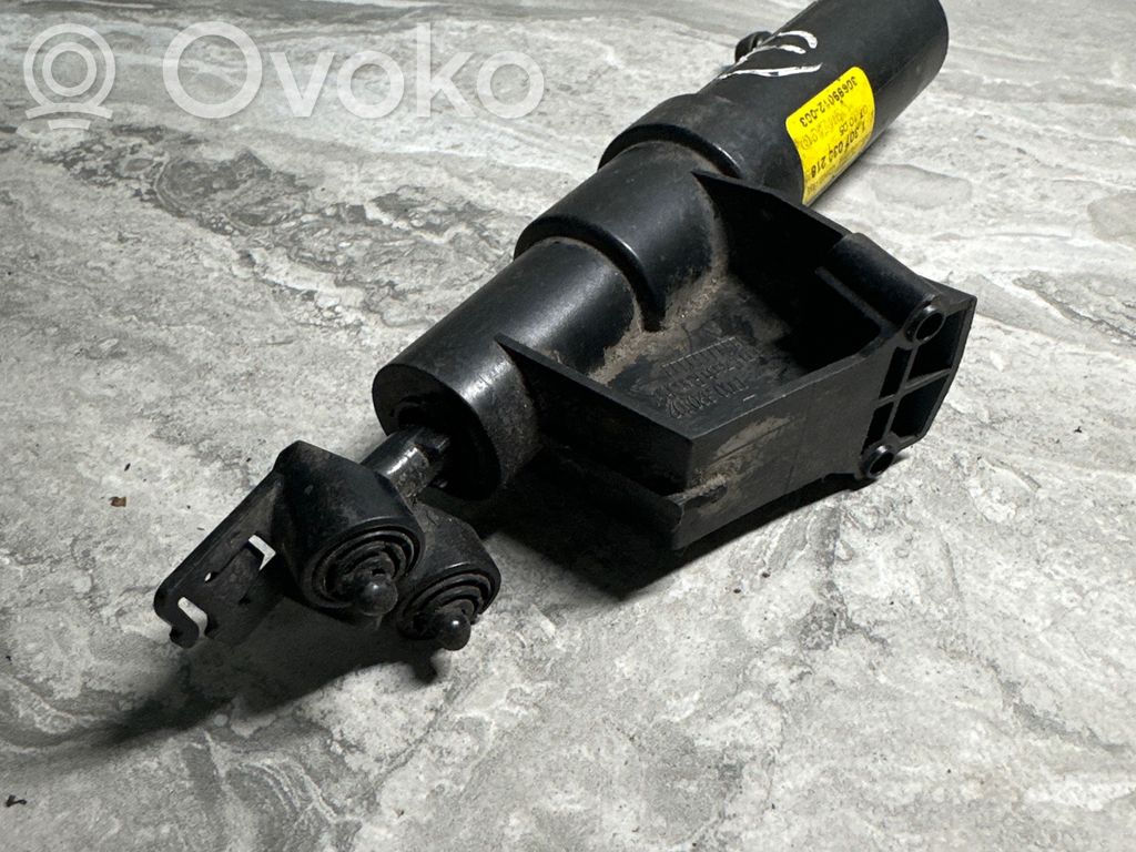 Volvo V50 Headlight washer spray nozzle 