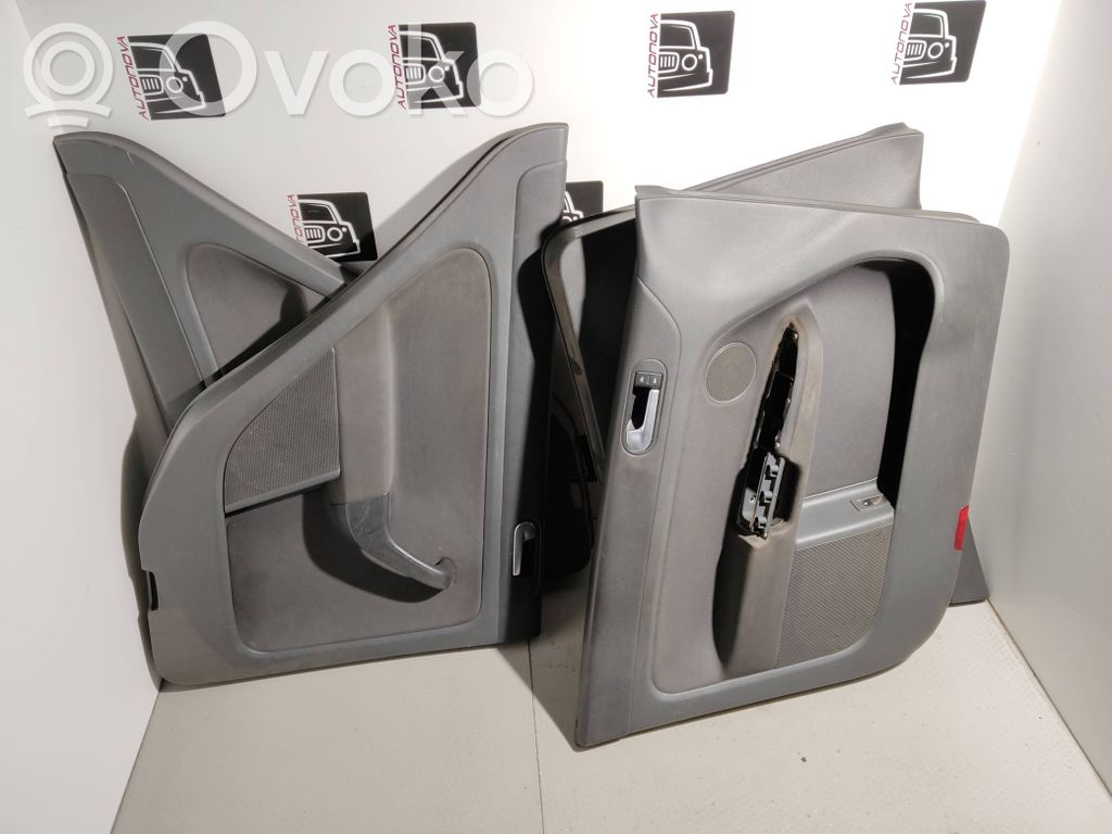 Volkswagen Golf Plus Set di rivestimento del pannello della portiera 