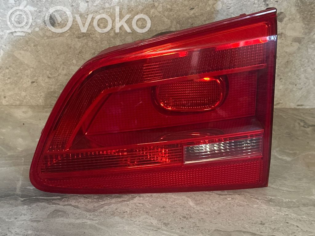 Lampy tylnej klapy bagażnika   1T0945094,1046902,092502