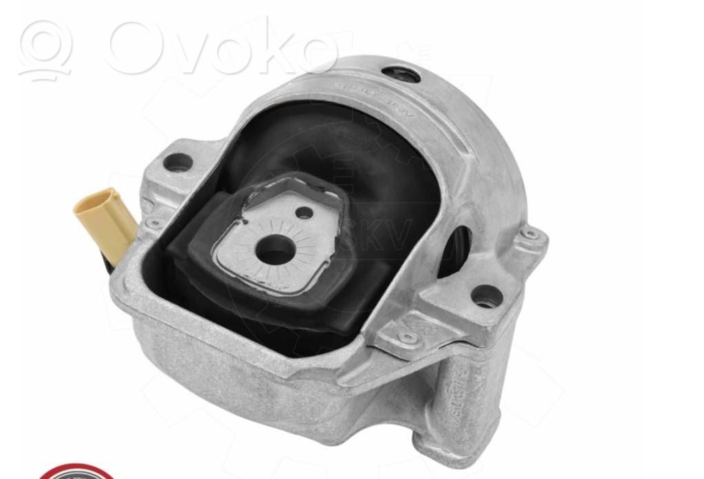 Audi Q5 SQ5 8R Engine mount bracket 