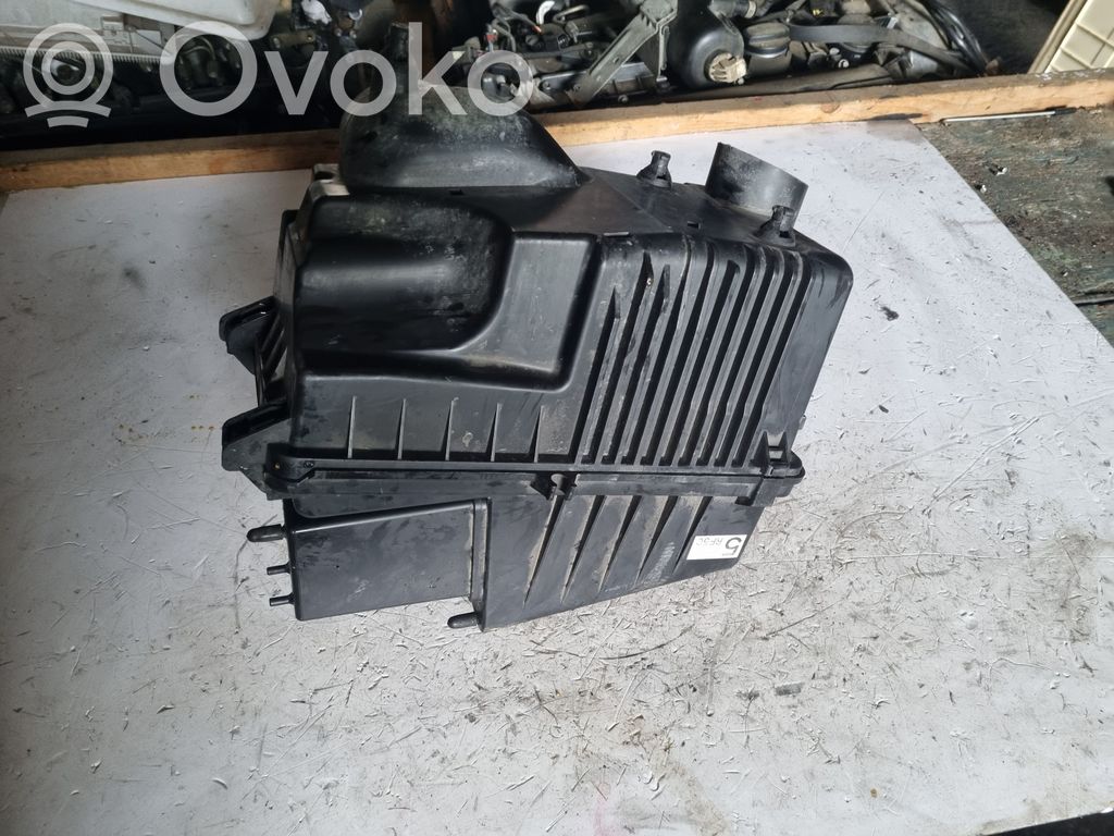 Mazda 6 Air filter box 