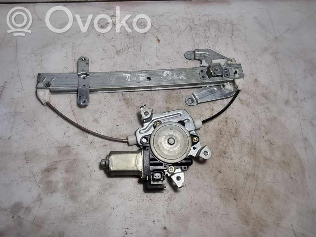 Nissan X-Trail T30 Rear door lock 