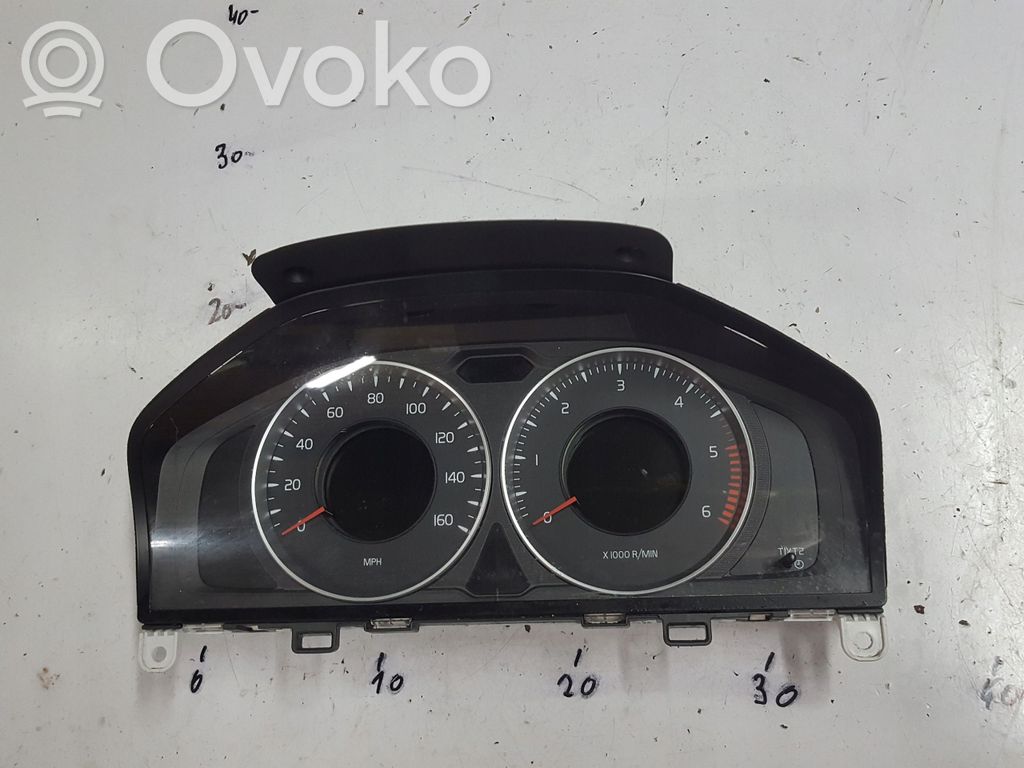 Speedometer (instrument cluster)   31327583AA