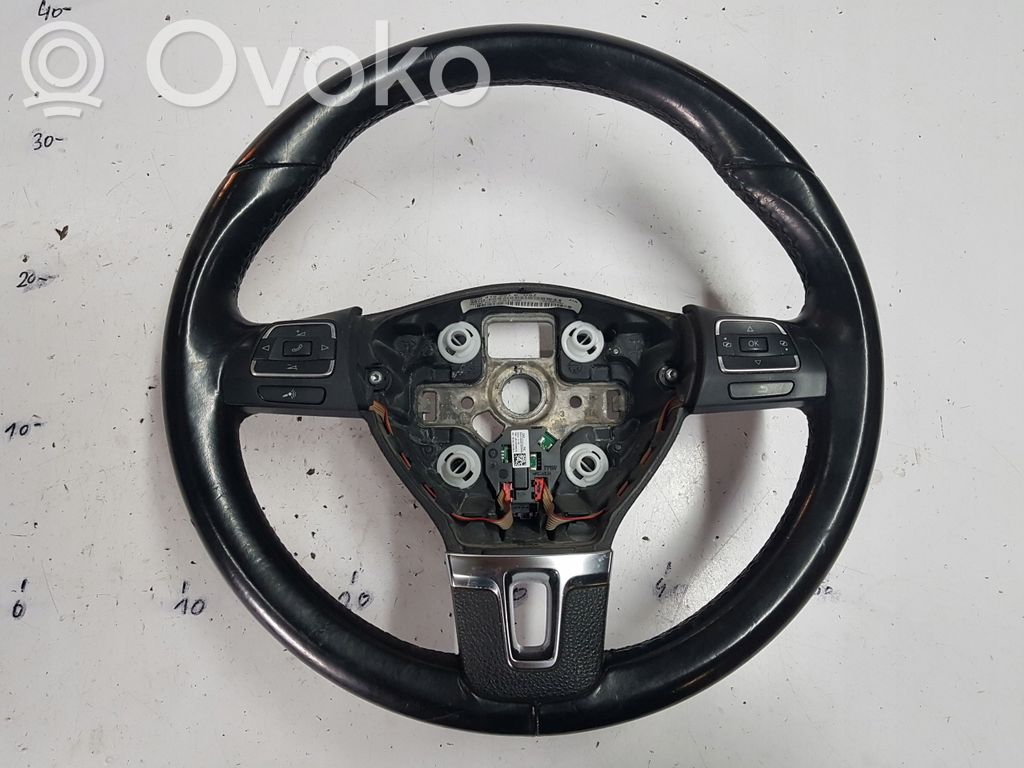 Volkswagen Golf VI Ohjauspyörä 