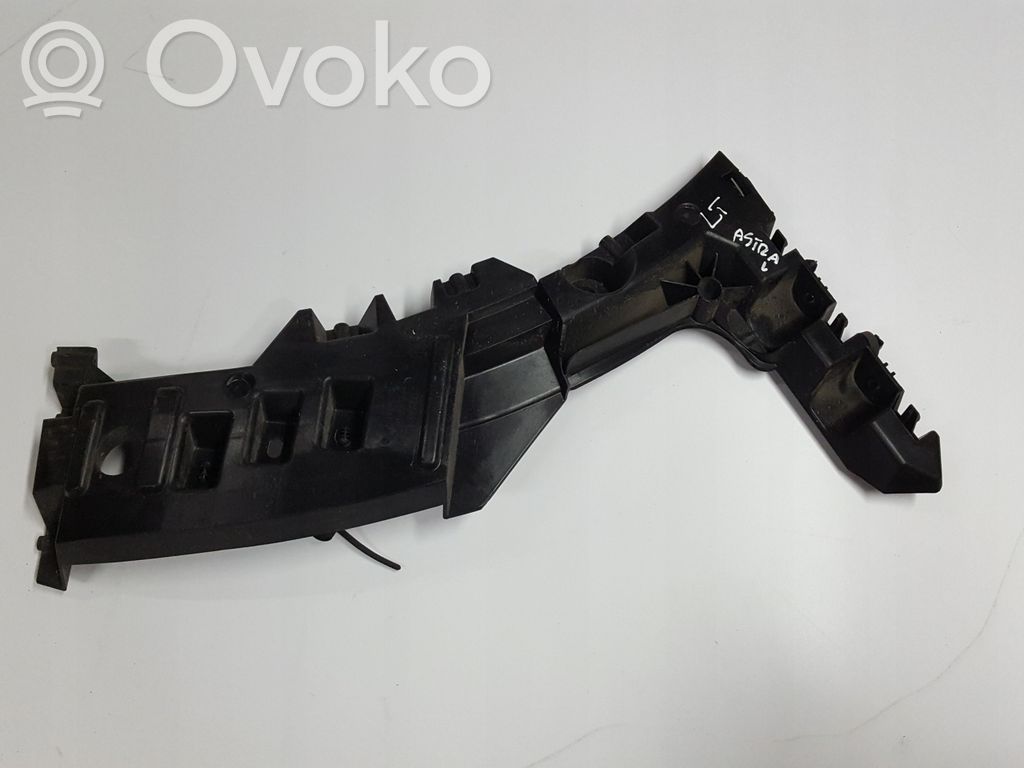 Opel Astra L Soporte de montaje del parachoques trasero 