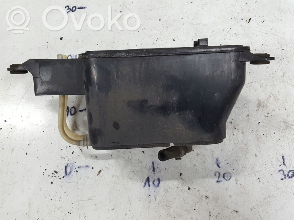 Audi R8 42 Filtru combustibil 