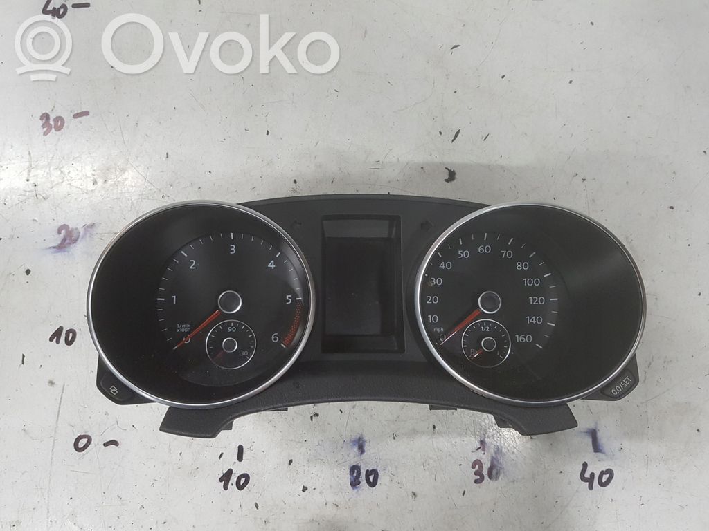 Volkswagen Golf VI Licznik / Prędkościomierz 