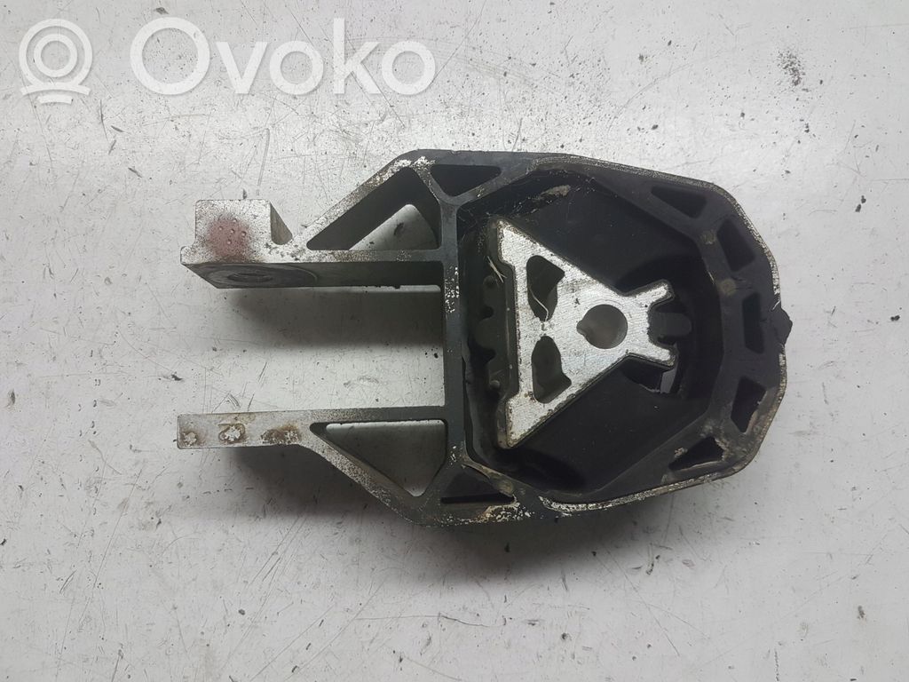 Engine mount bracket