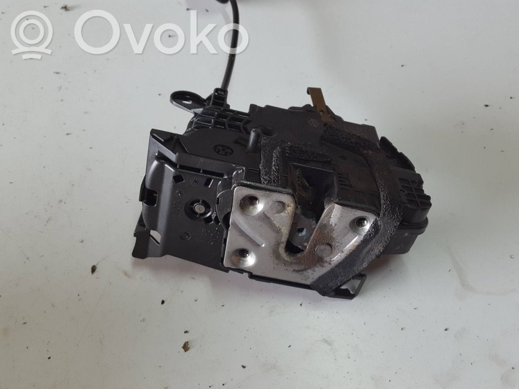Renault Captur Zamek drzwi tylnych 