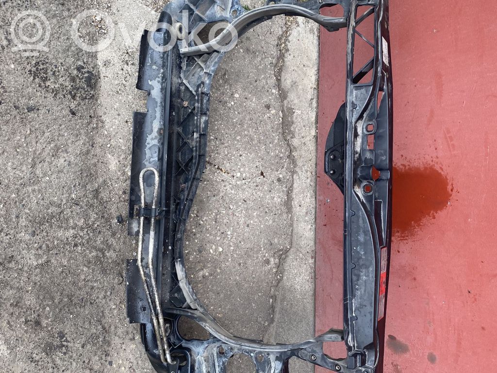 Audi A4 S4 B6 8E 8H Radiatoru panelis 